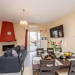 Kondraki فيلة Nymfai