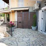 فيلة Kondraki *