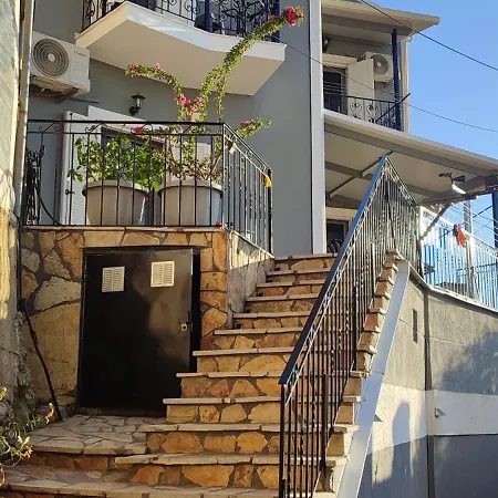 Kondraki Villa *